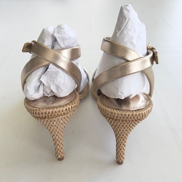 New SCHUTZ Aurora Mid Heel Sandal Women's SIZE 9.5 Gold Metalic Napa Platina - Picture 5 of 12